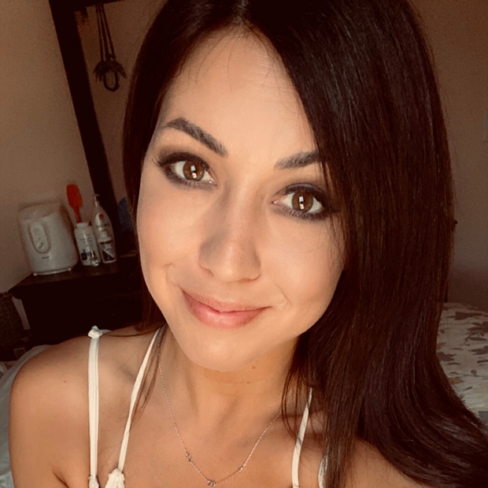 Meet your Posher, Genevieve